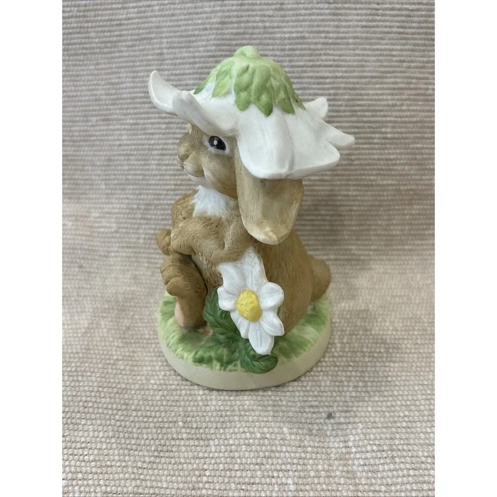 Vintage Ceramic Winking Bunny Flower Figurine Smile & the World Smiles With You